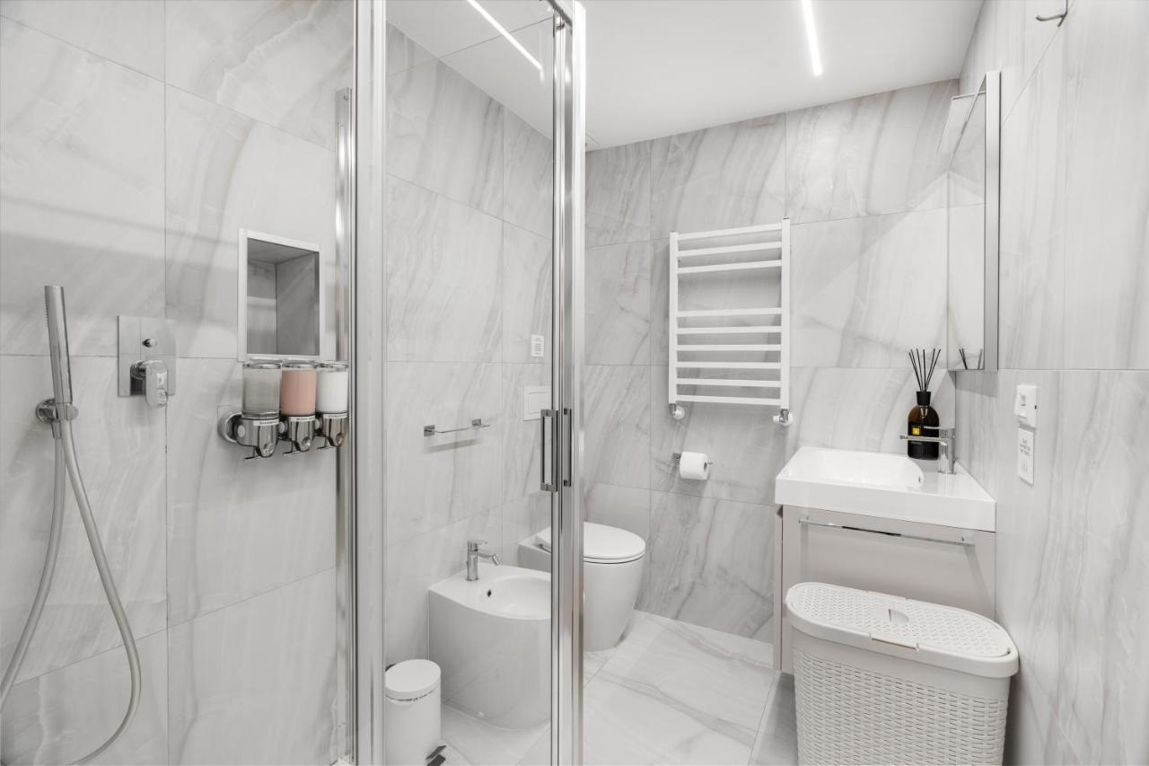 Modern Quiet Super Central Luxury Apartment Milan Exterior photo